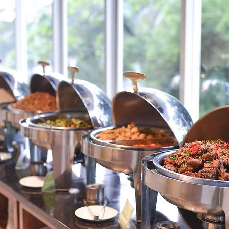Whiz Prime Hotel Pajajaran Bogor Eksteriør billede