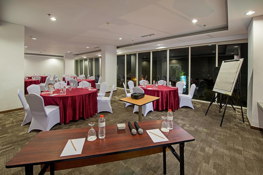 Whiz Prime Hotel Pajajaran Bogor Eksteriør billede