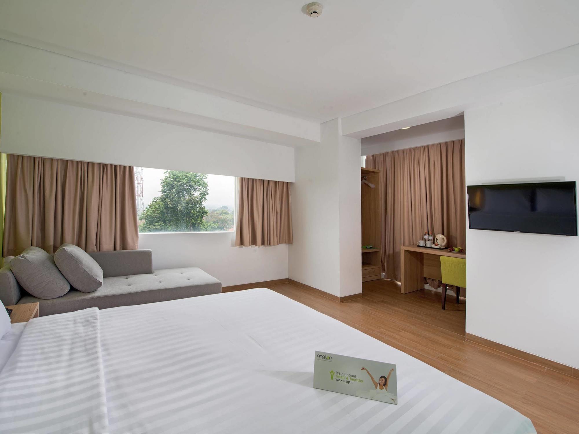 Whiz Prime Hotel Pajajaran Bogor Eksteriør billede